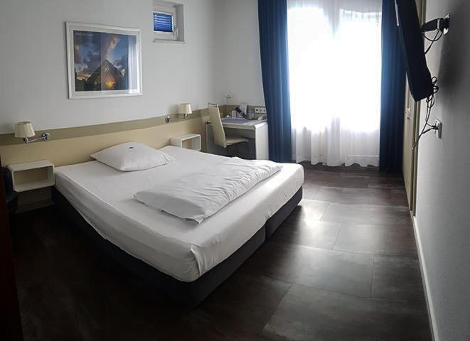 Hotel Zweilinden Meckenheim Bonn Екстериор снимка